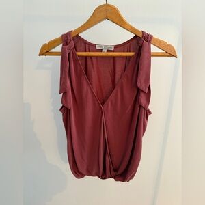 Green Envelope Women's Mauve Sleeveless Blouse